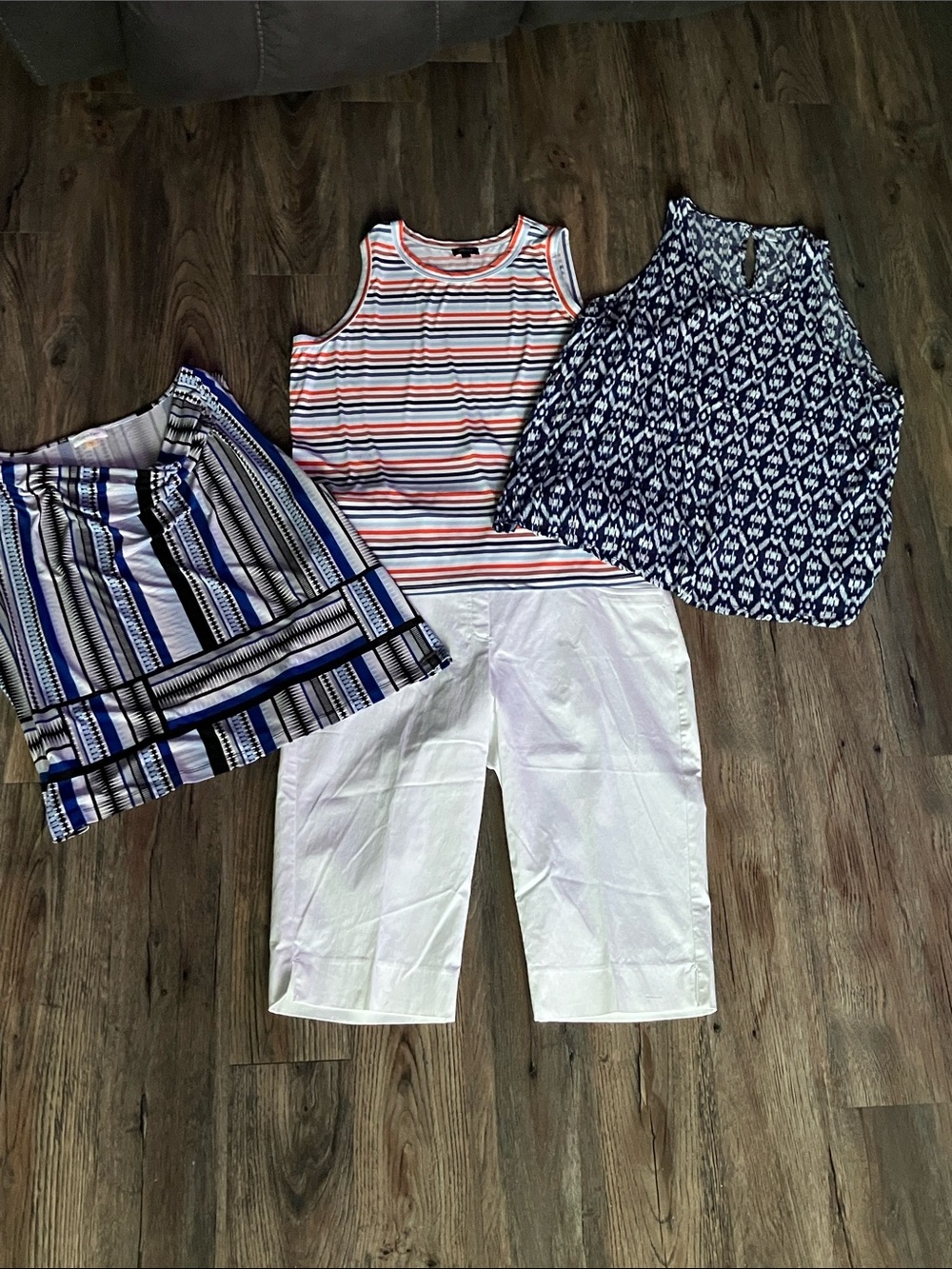 Plus size white Bermuda shorts